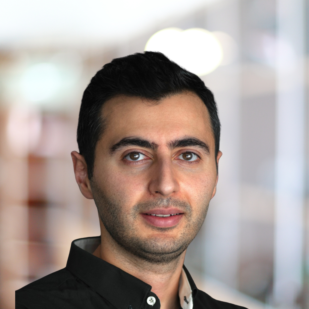 Headshot of Hamidreza Khoshro, smiling.